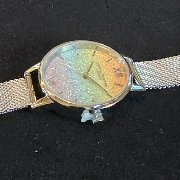 New with tag Olivia Burton Ombre Glitter Dial Silver Mesh Strap Women S Watch - Picture 3 of 6